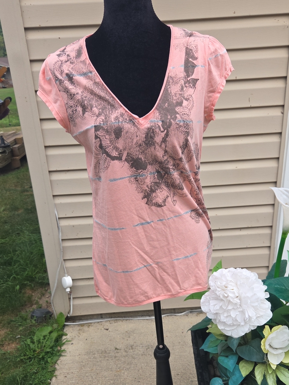 Calvin Klein Jeans Soft Peach/Gray V-Neck Graphic Tee